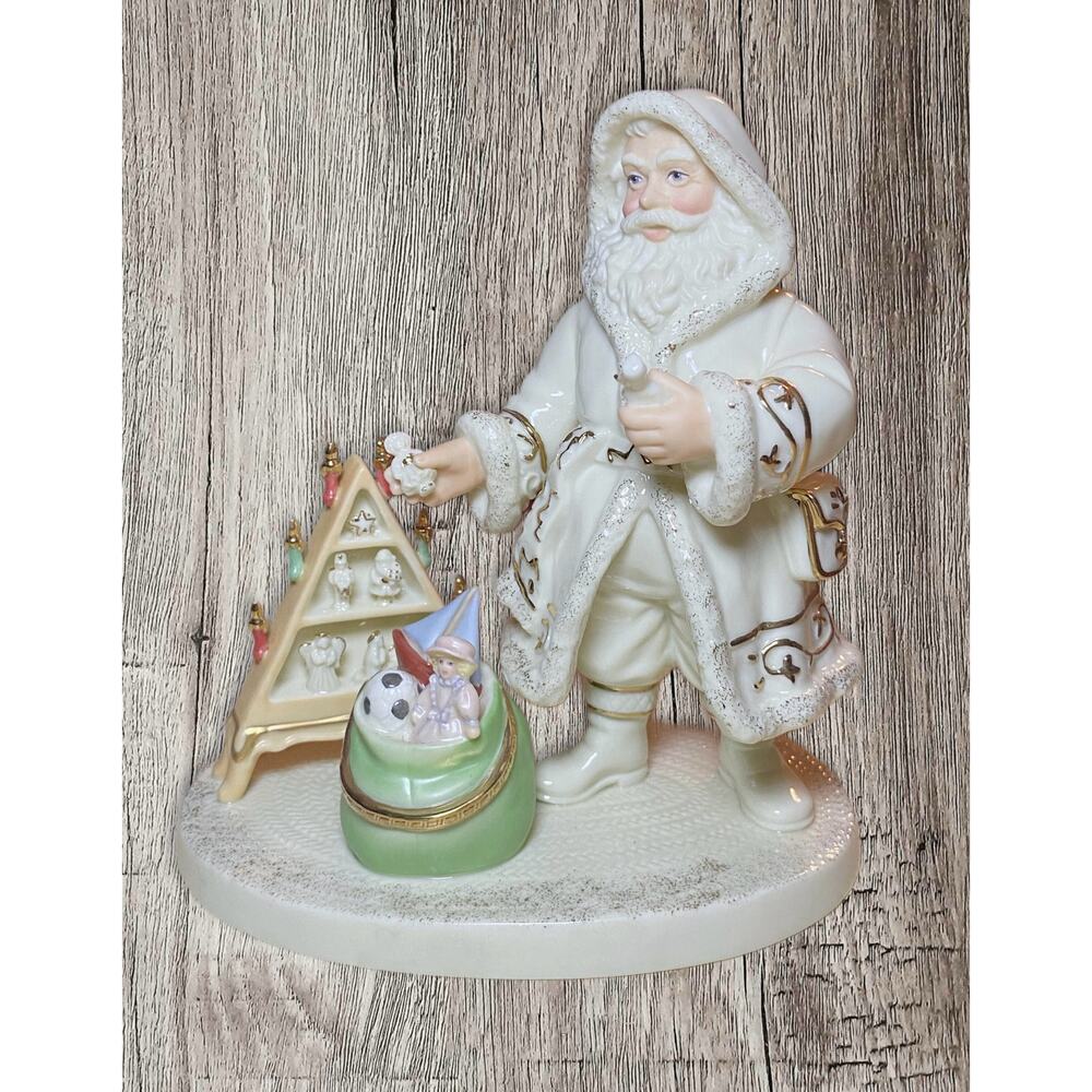 Lenox‎ Classic International Babbo Natale Santa 24kt Gold. No box